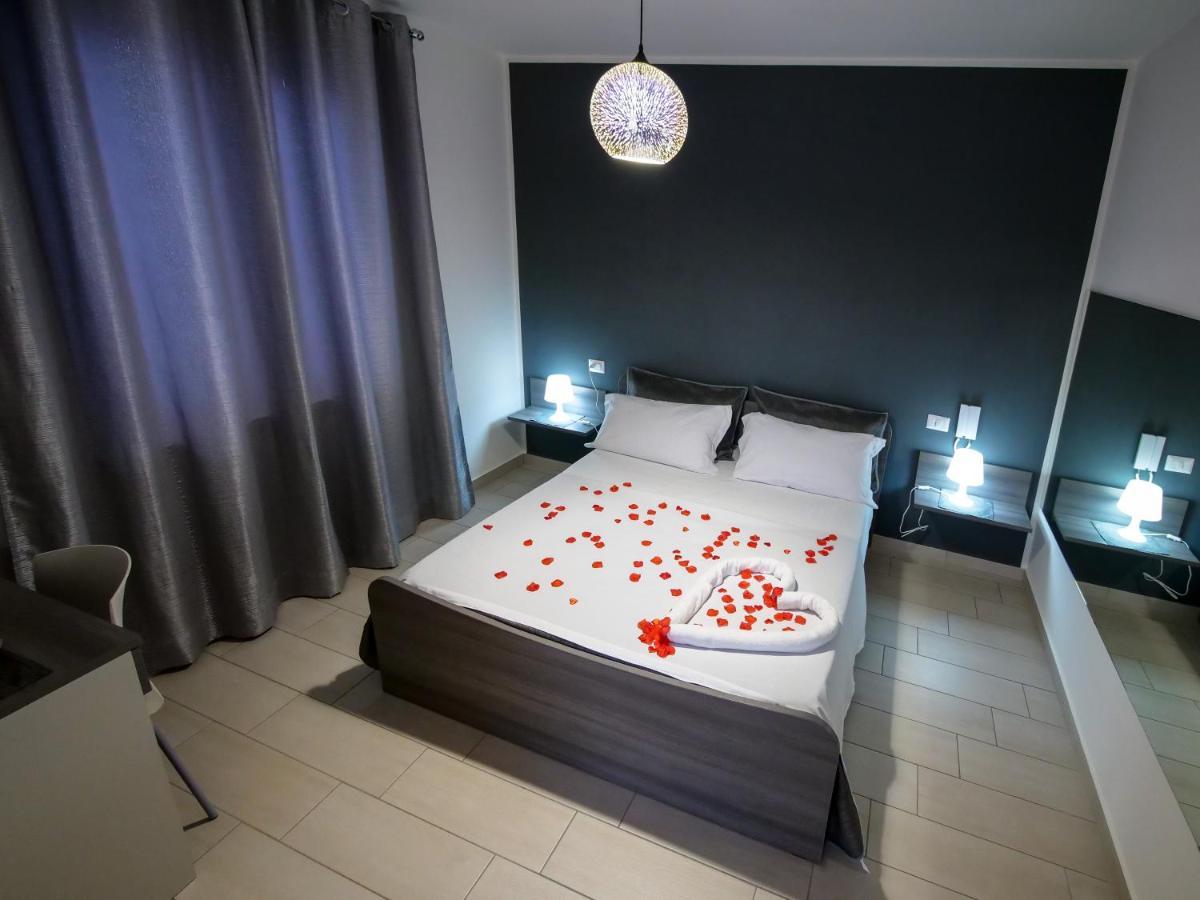 Arizona Motel Кастел Волтурно Екстериор снимка